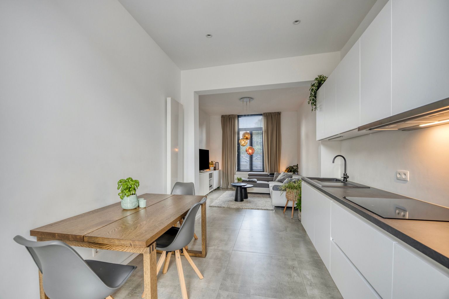 Volledig gerenoveerde rijwoning met stadstuin in Tienen foto 4