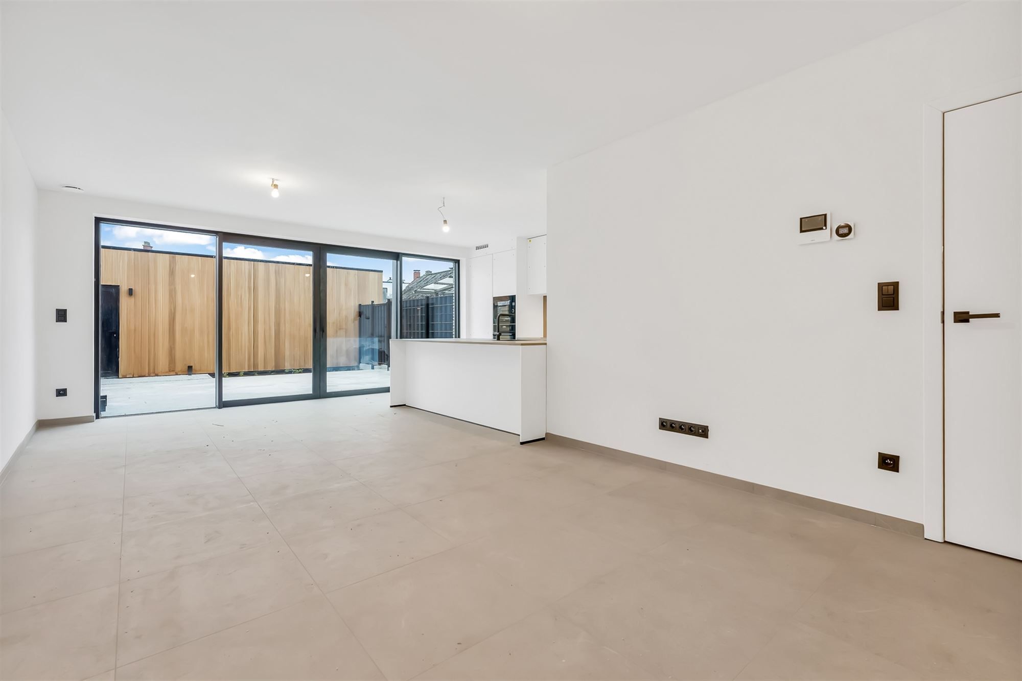 GELIJKVLOERS KWALITATIEF AFGEWERKT NIEUWBOUWAPPARTEMENT (6% BTW MOGELIJK!) VAN 100M² MET 2 SLAAPKAMERS TE PAAL-DORP foto 4