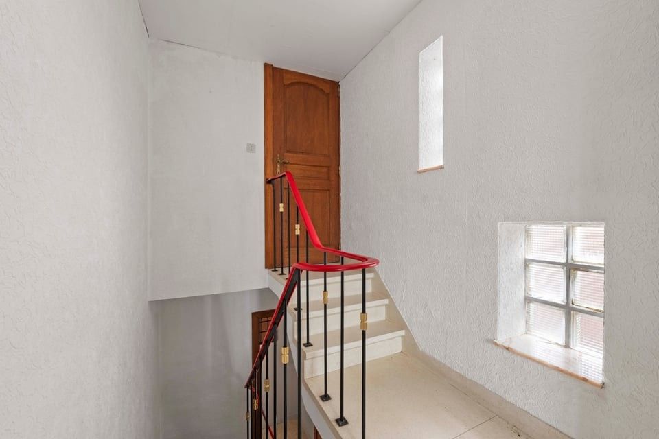 HALFOPEN BEBOUWING MET GARAGE EN GROTE TUIN IN TONGEREN foto 23