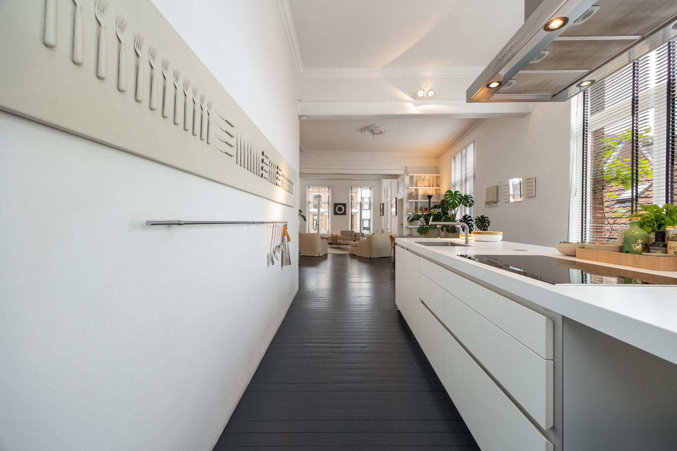 ANTWERPEN - Belle Epoque penthouse met veel licht foto 7