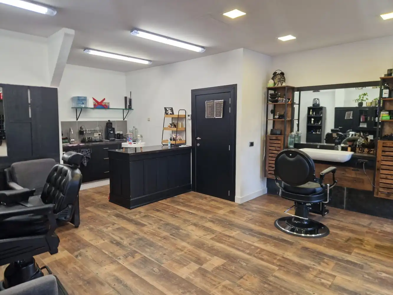 Handelsgelijkvloers (46 m²) te huur op toplocatie in Rekem foto 5