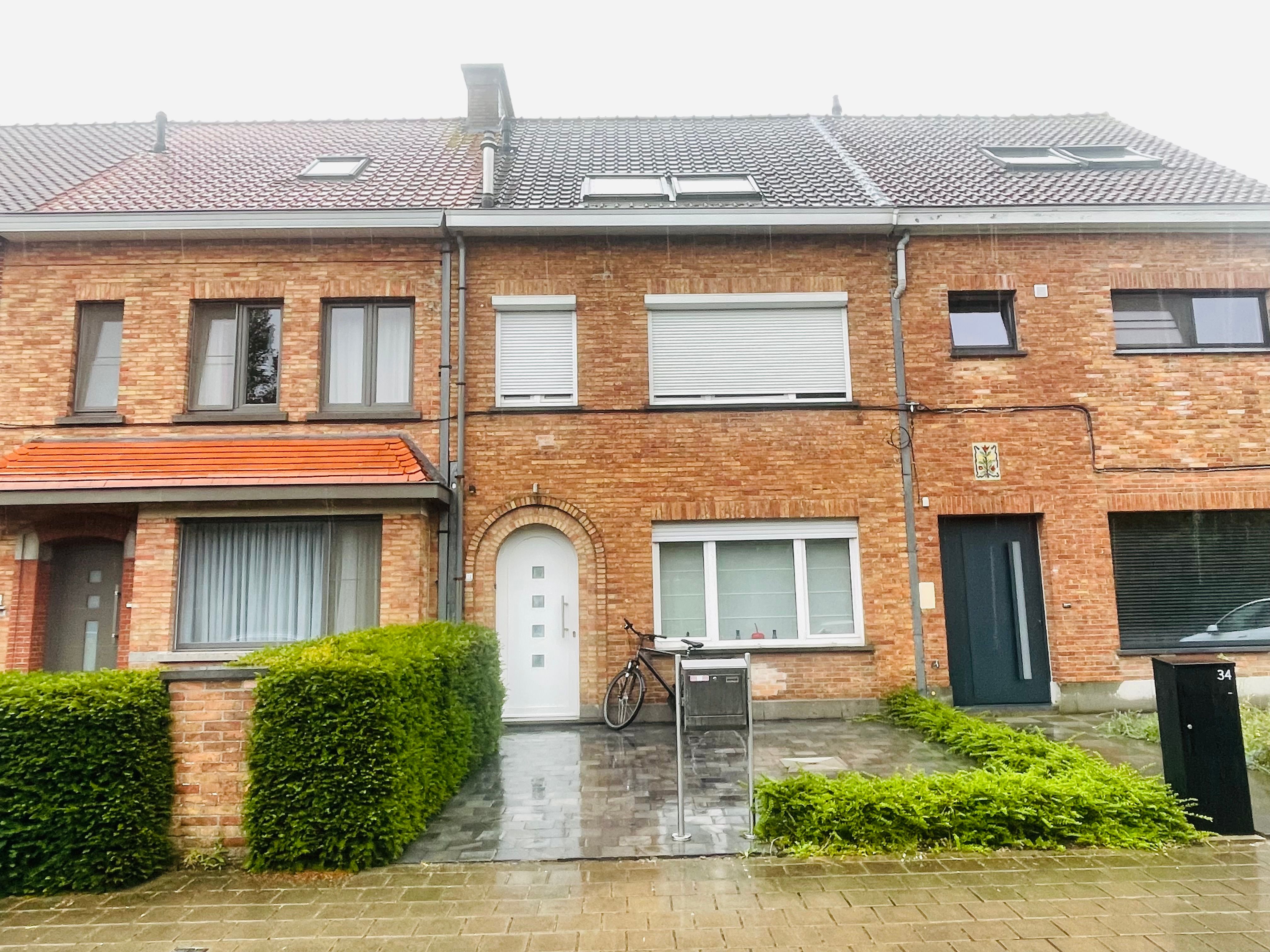 Sint-Kruis, Totaal gerenoveerd leuk instapklaar woonhuis, met zonnige tuin en 3 slaapkamers foto 22