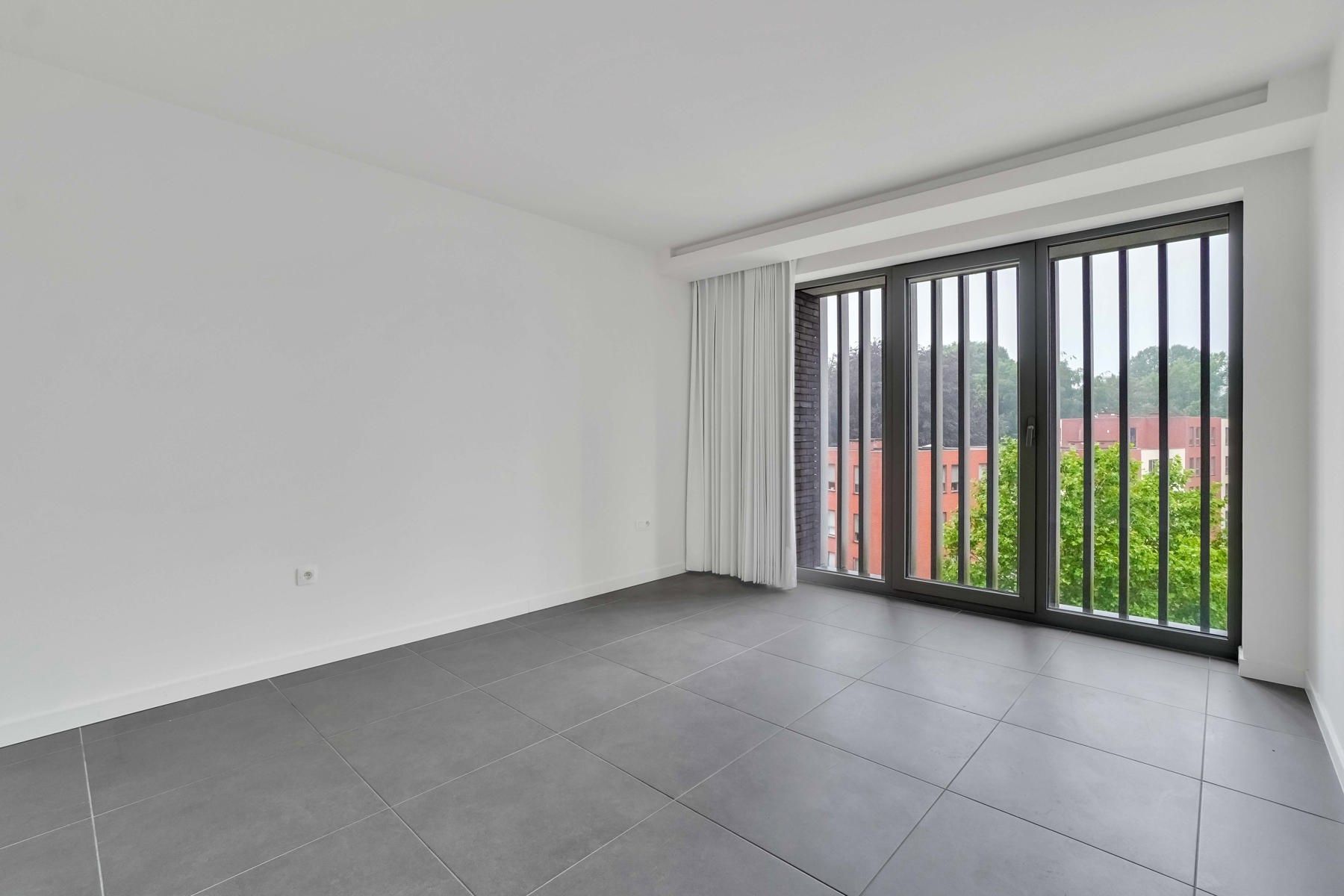 LUXEAPPARTEMENT (147m2) MET 2 SLK + 2 AUTOSTANDPL. TE GENK foto 15