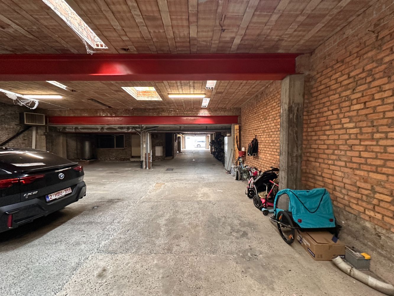 Gesloten parkeerplaatsen foto 6