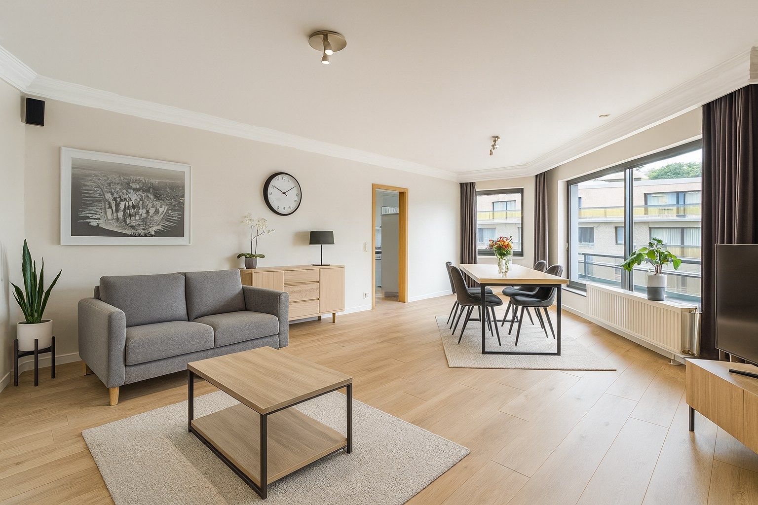 Wonen vlak bij het Rivierenhof in alle comfort foto 2