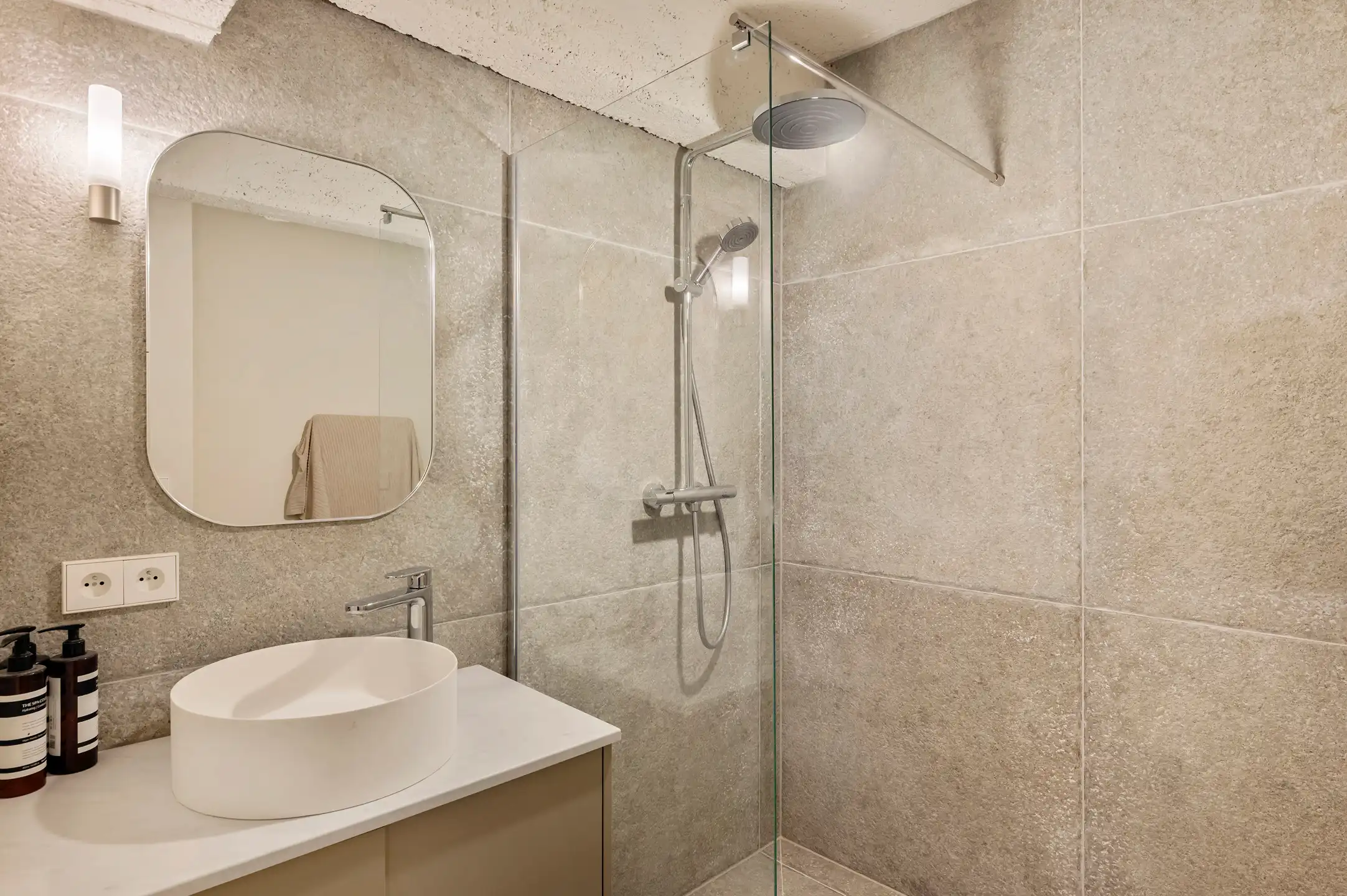 Exclusieve en instapklare gelijkvloerse loft met hoogwaardige afwerking foto 22