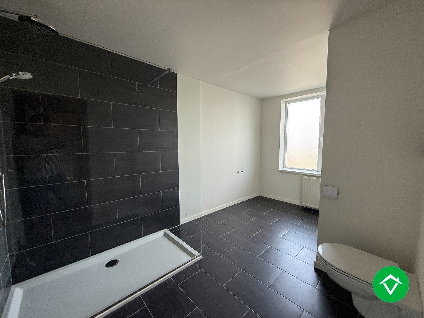 Ruime woning met 5 slaapkamers te Zwevezele  foto 19