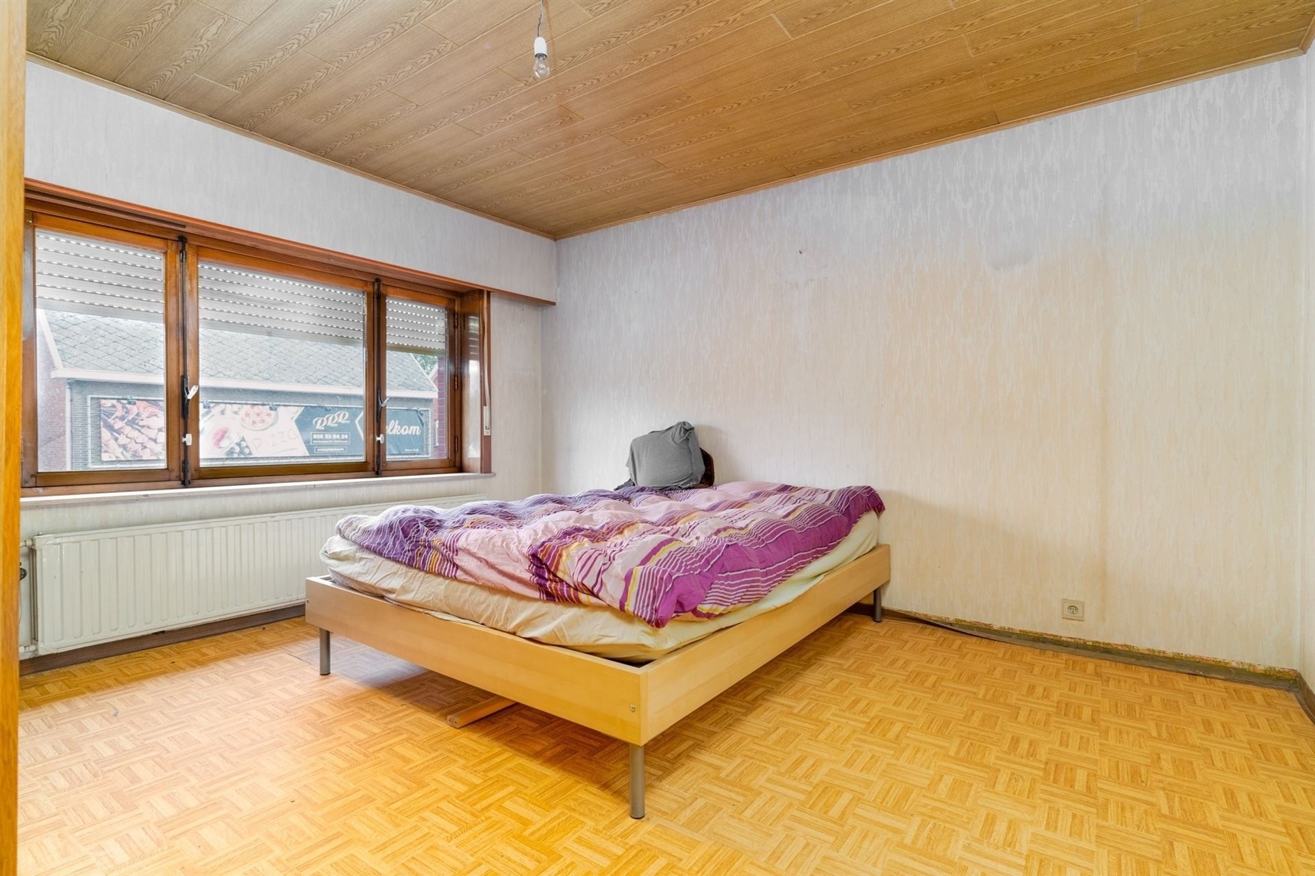 Charmante te renoveren woning op terrein van 500 m² foto 16