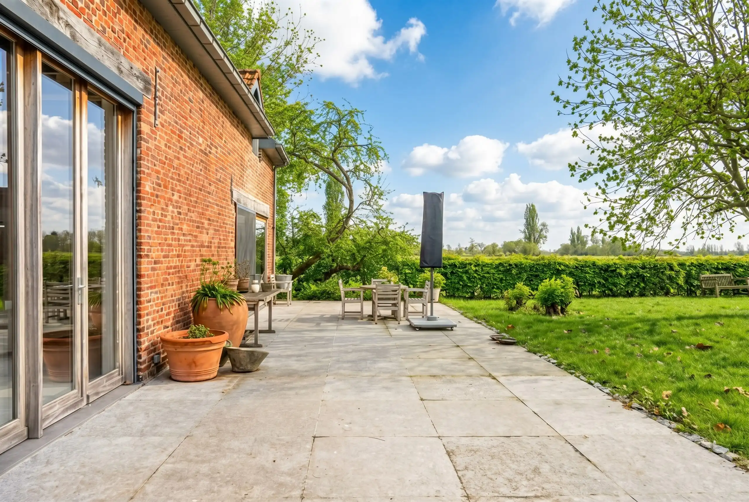 Opmerkelijk, gerestaureerde u- vormige hoeve  op 8.067 m² foto 7