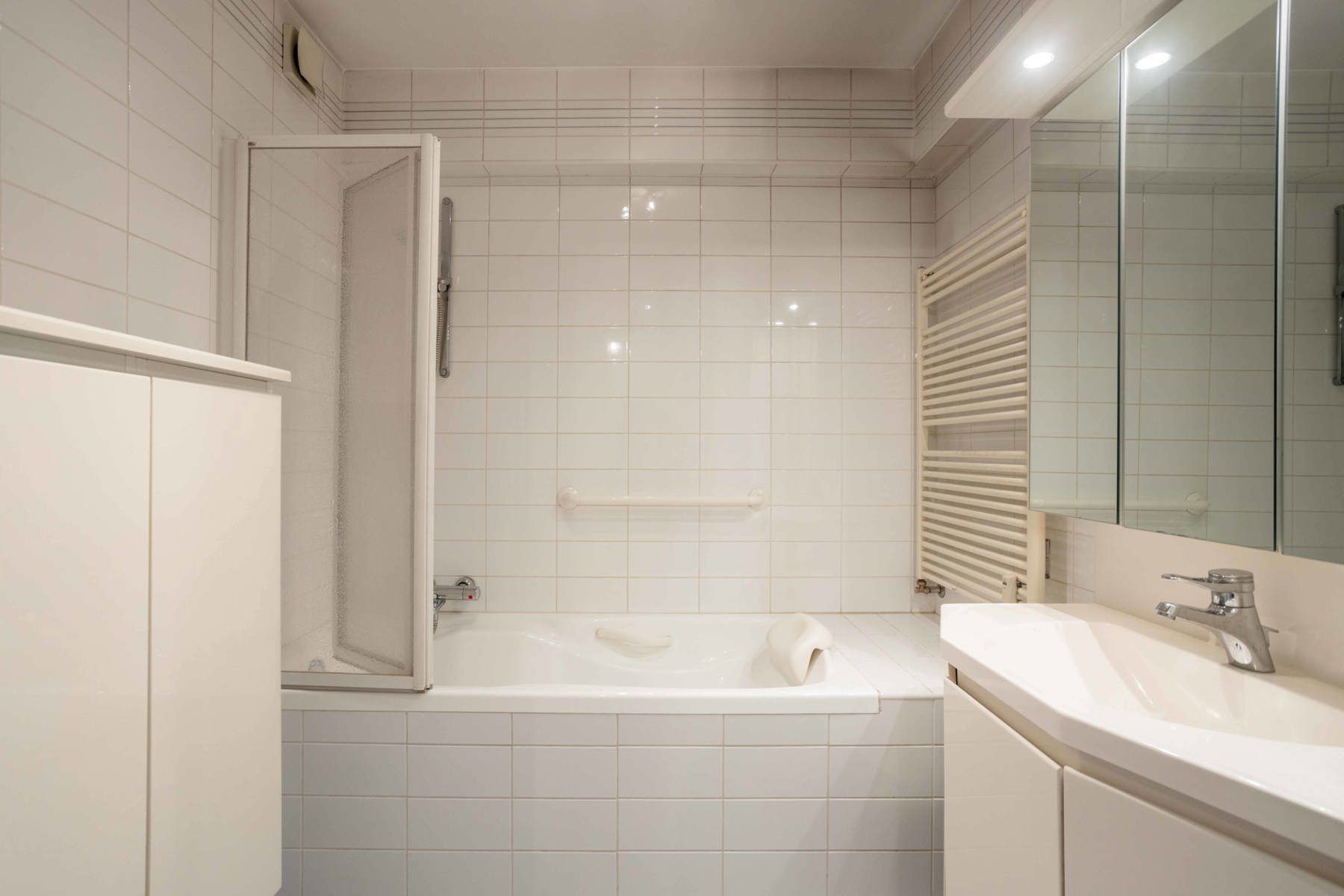 Appartement met staanplaats en garagebox in centrum Ninove foto 13