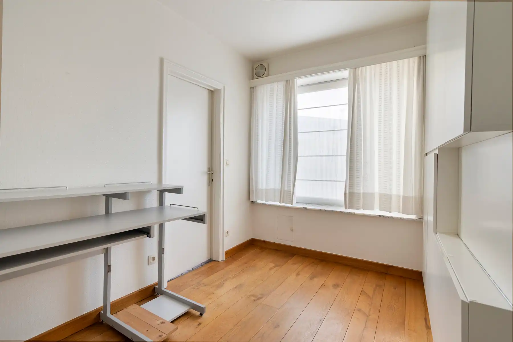 Ruime halfopen bebouwing met 4 slaapkamers! foto 9