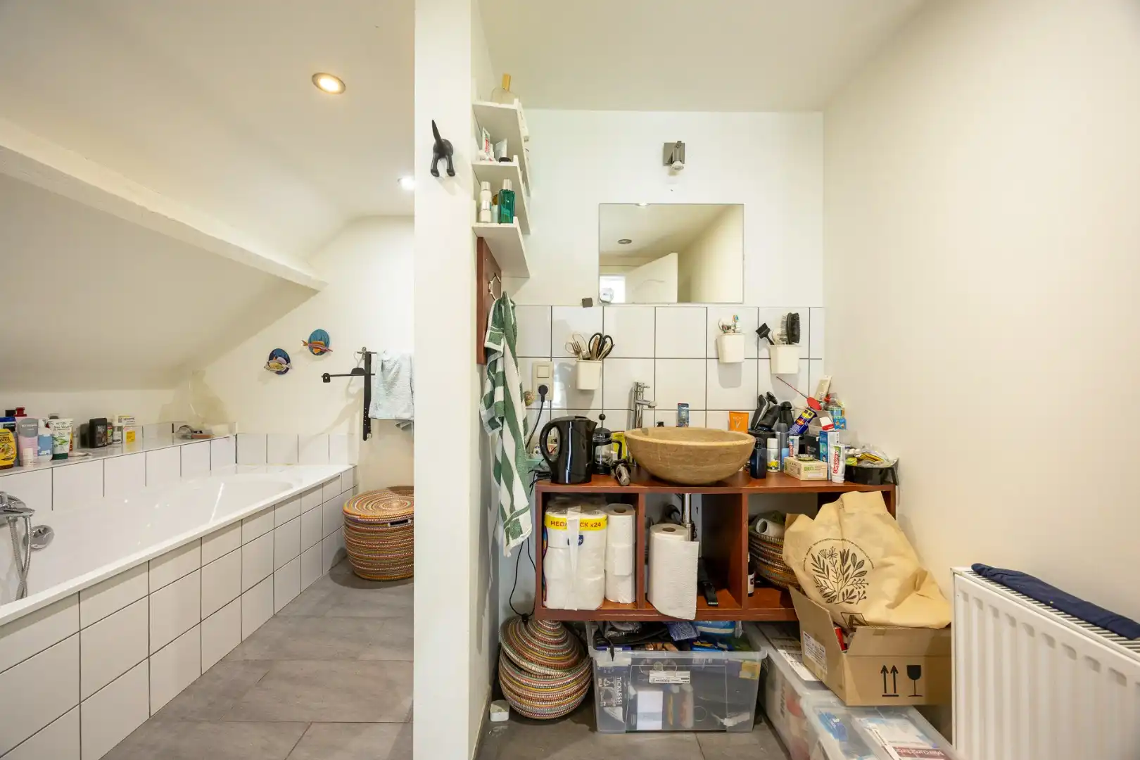 Zeer ruime woning (8 slpk + 8 badkamers) op een perceel van ca. 1.522 m² te Wijnegem/grens Schilde foto 30