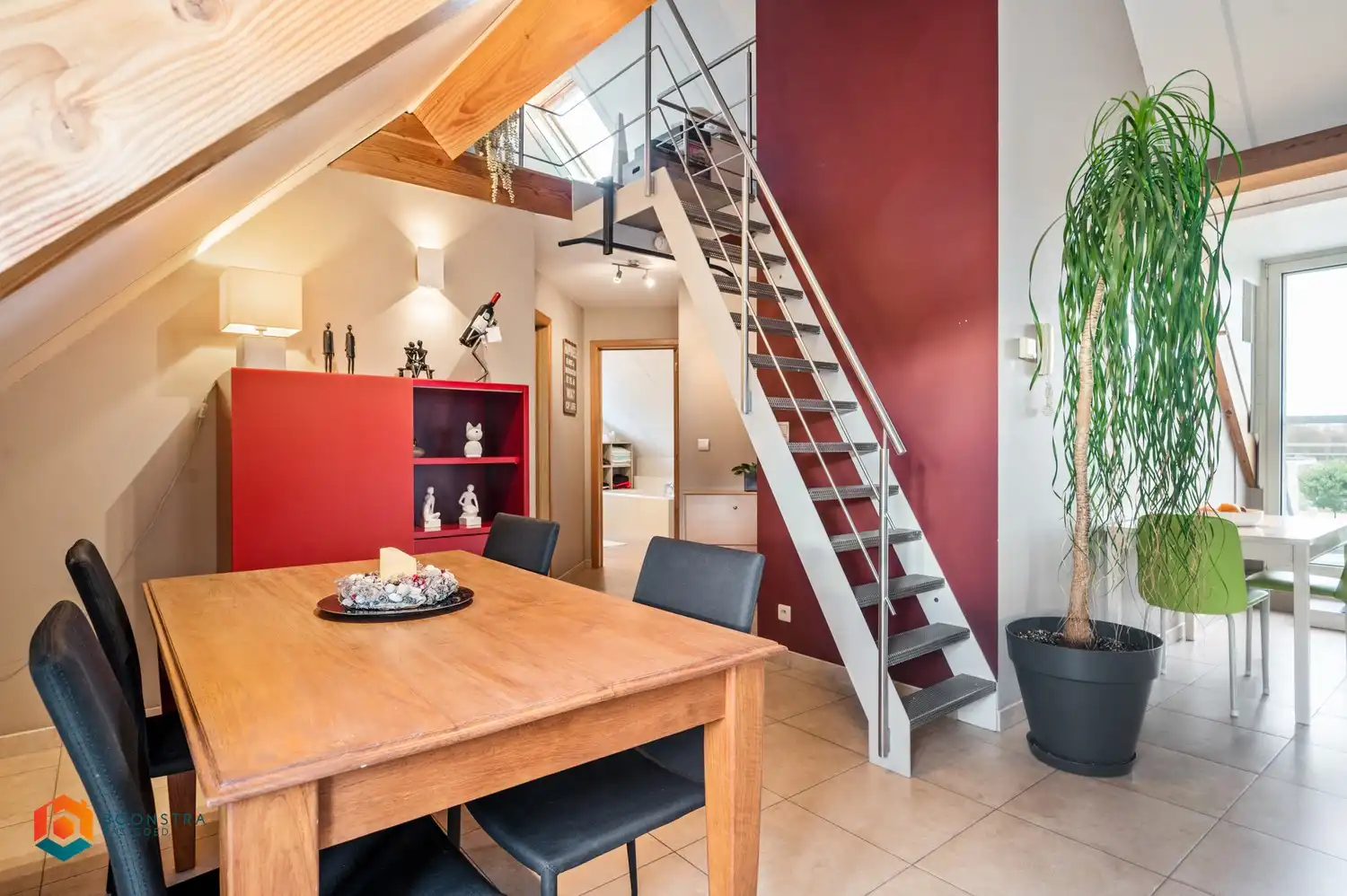 Dakappartement met prachtig, ruim terras foto 3