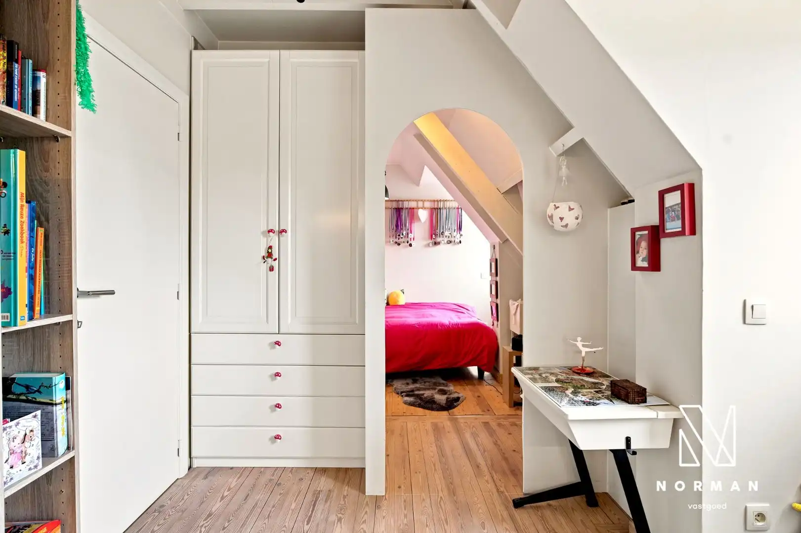 Prachtige, kwalitatief afgewerkte villa te koop in rustige woonwijk te Bavikhove! foto 26