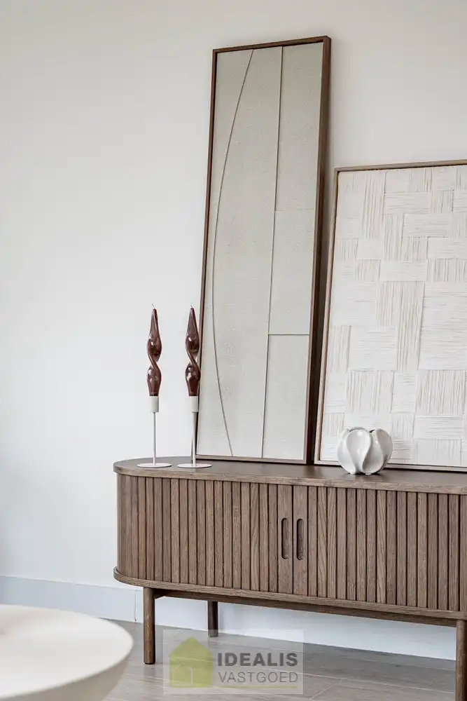 Schitterend volledig vernieuwde woning met een heerlijke open leefruimte, luxe keuken, 3 ruime slaapkamers, een ruime luxueuze badkamer én een apart bureel foto 12