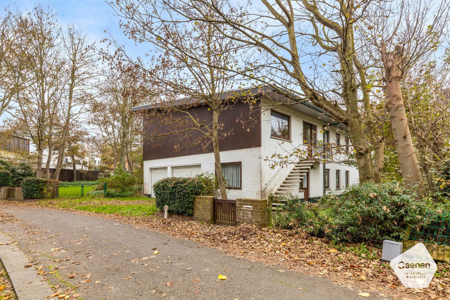 Hoofdfoto van de publicatie: Unieke architectenwoning in de pittoreske villawijk in De Panne