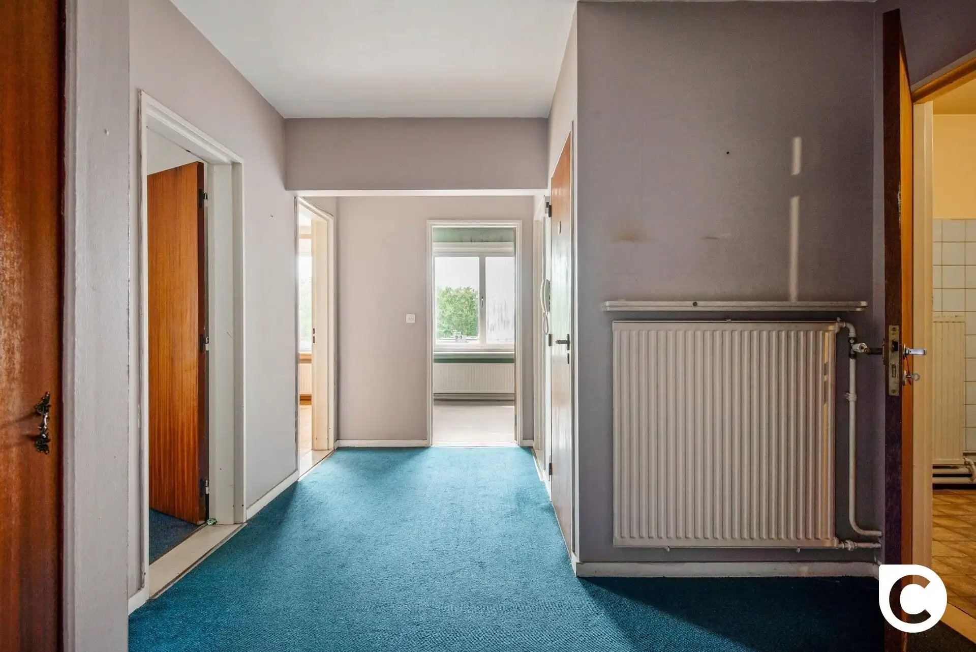 Te renoveren 3slpk app met terras foto 9