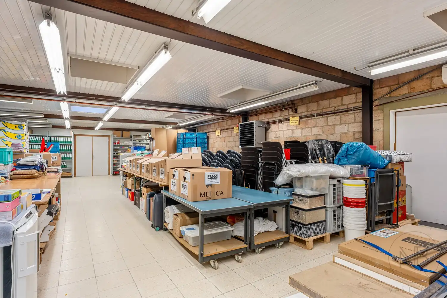 Woning met veelzijdig commercieel gebouw  op goede locatie in Driehoeven foto 12