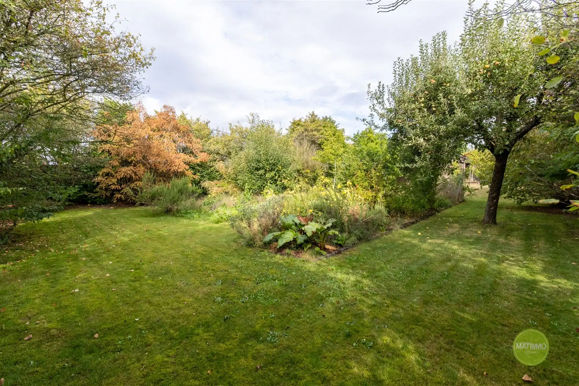 Bouwgrond voor open bebouwing met een oppervlakte van 604 m2 foto 5