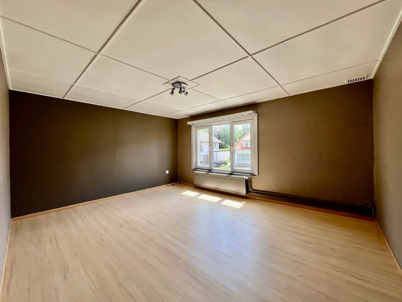 Zeer ruime woning met grote tuin en vrij zicht. foto 21