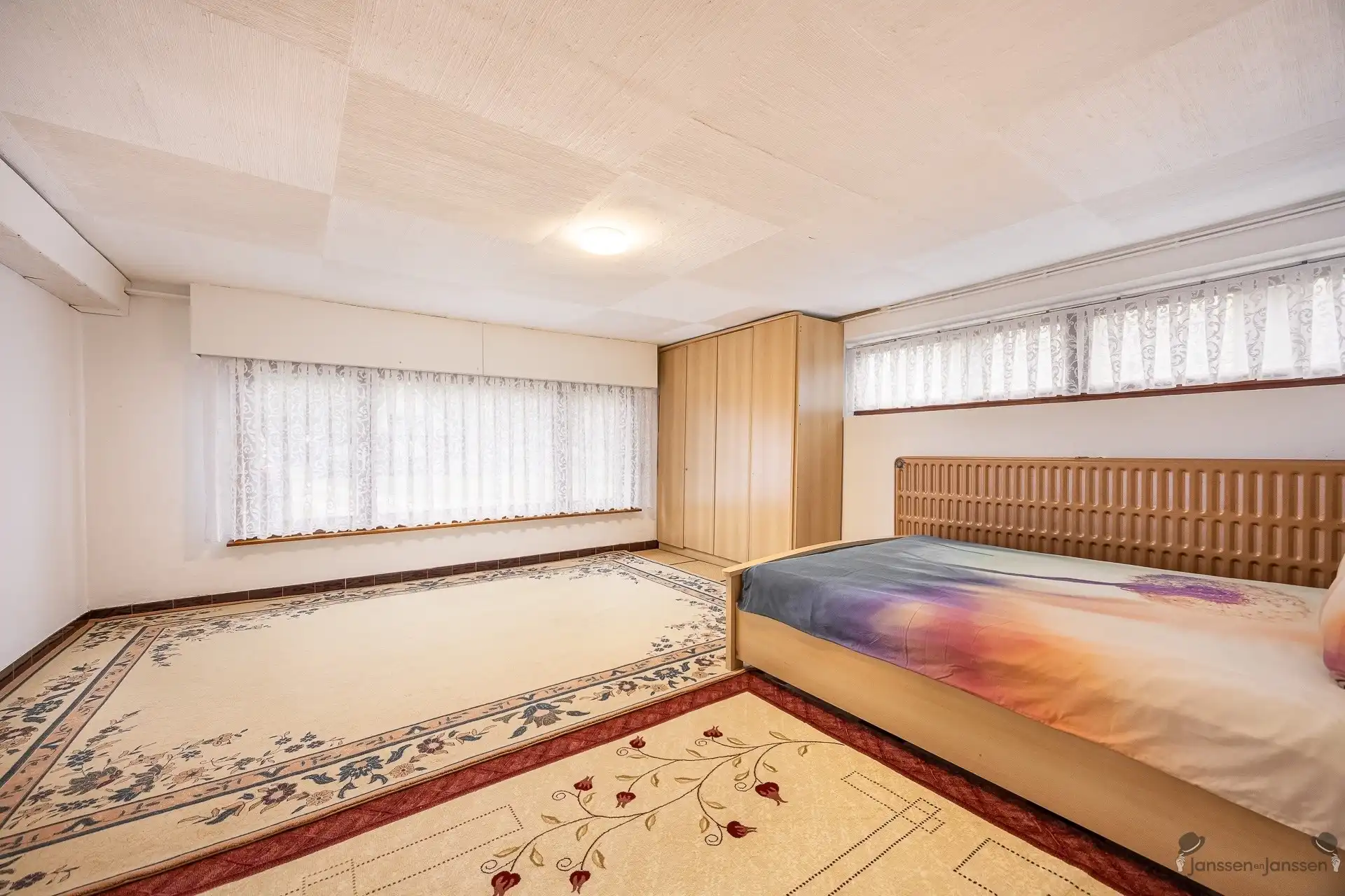 Villa met eindeloze mogelijkheden op 6270 m² grond foto 17