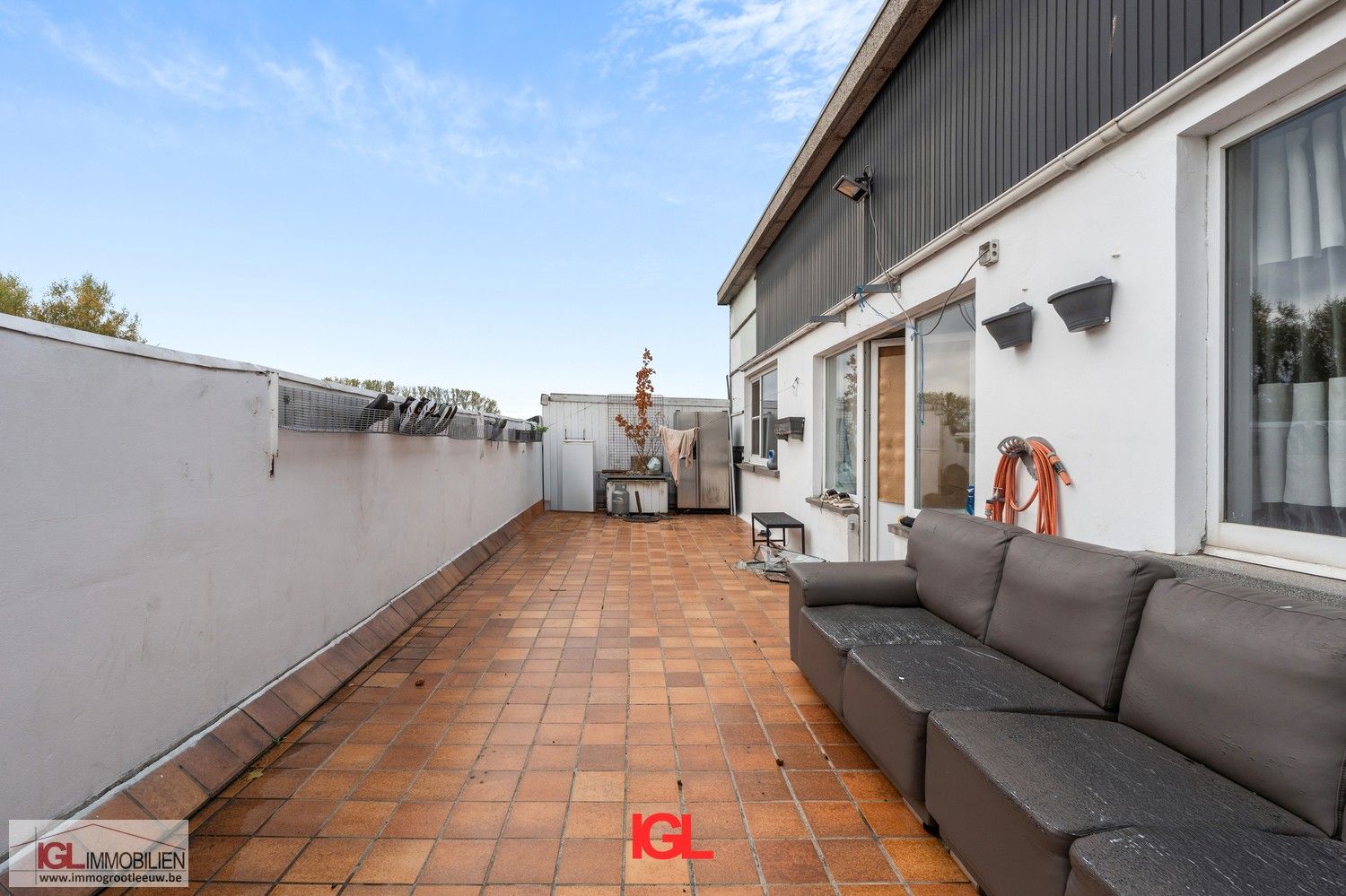 Handelspand met 2 handelsruimtes en 1 appartement te koop op AAA locatie foto 38