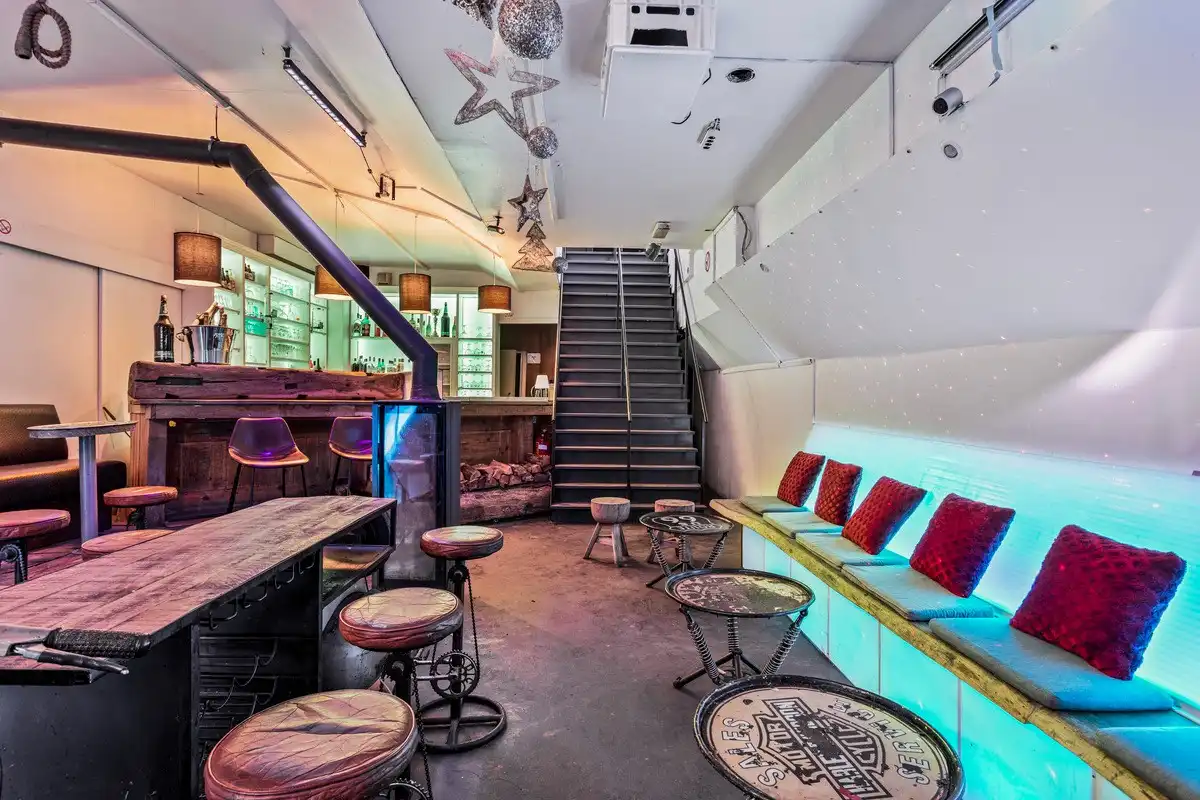 HORECABOOT met WOONST te AALST foto 2