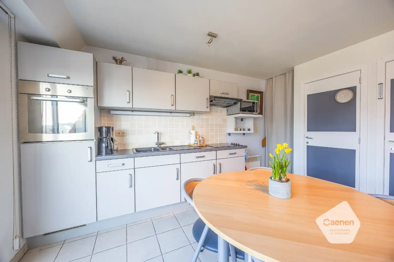Instapklaar recent duplex appartement vlakbij centrum Bredene Duinen foto 7
