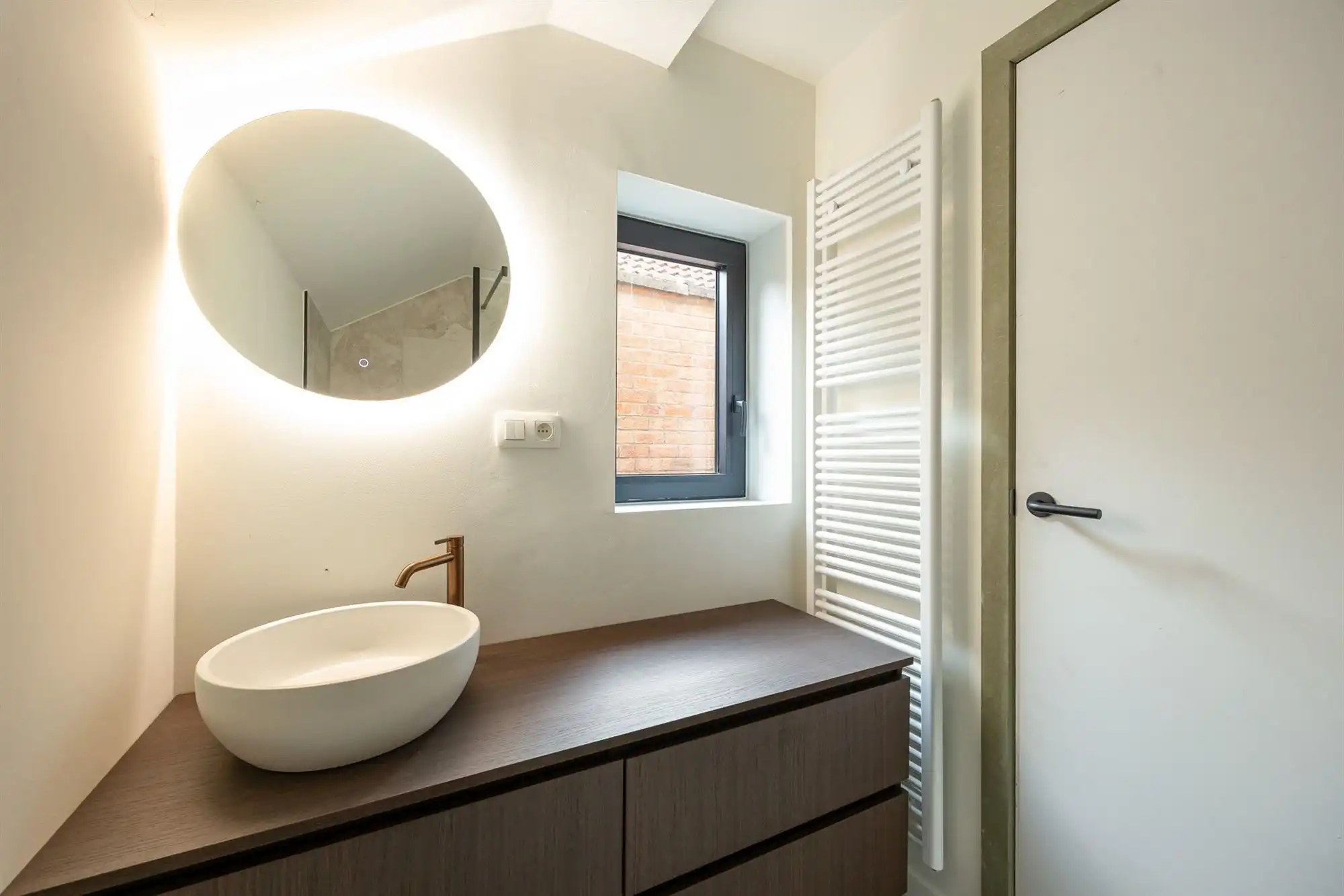 Gerenoveerde woning met 3 slaapkamers en tuin te Lier foto 9