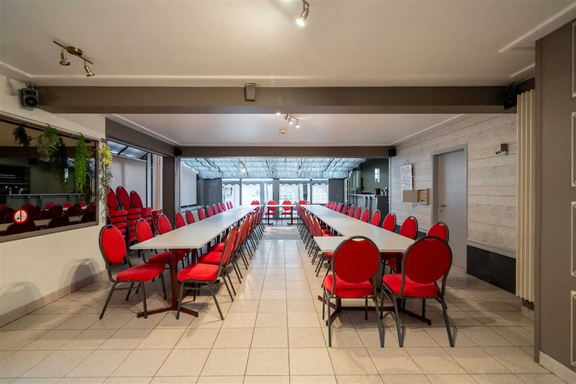 Prachtig handelspand met zaal en ruim appartement te koop! foto 19