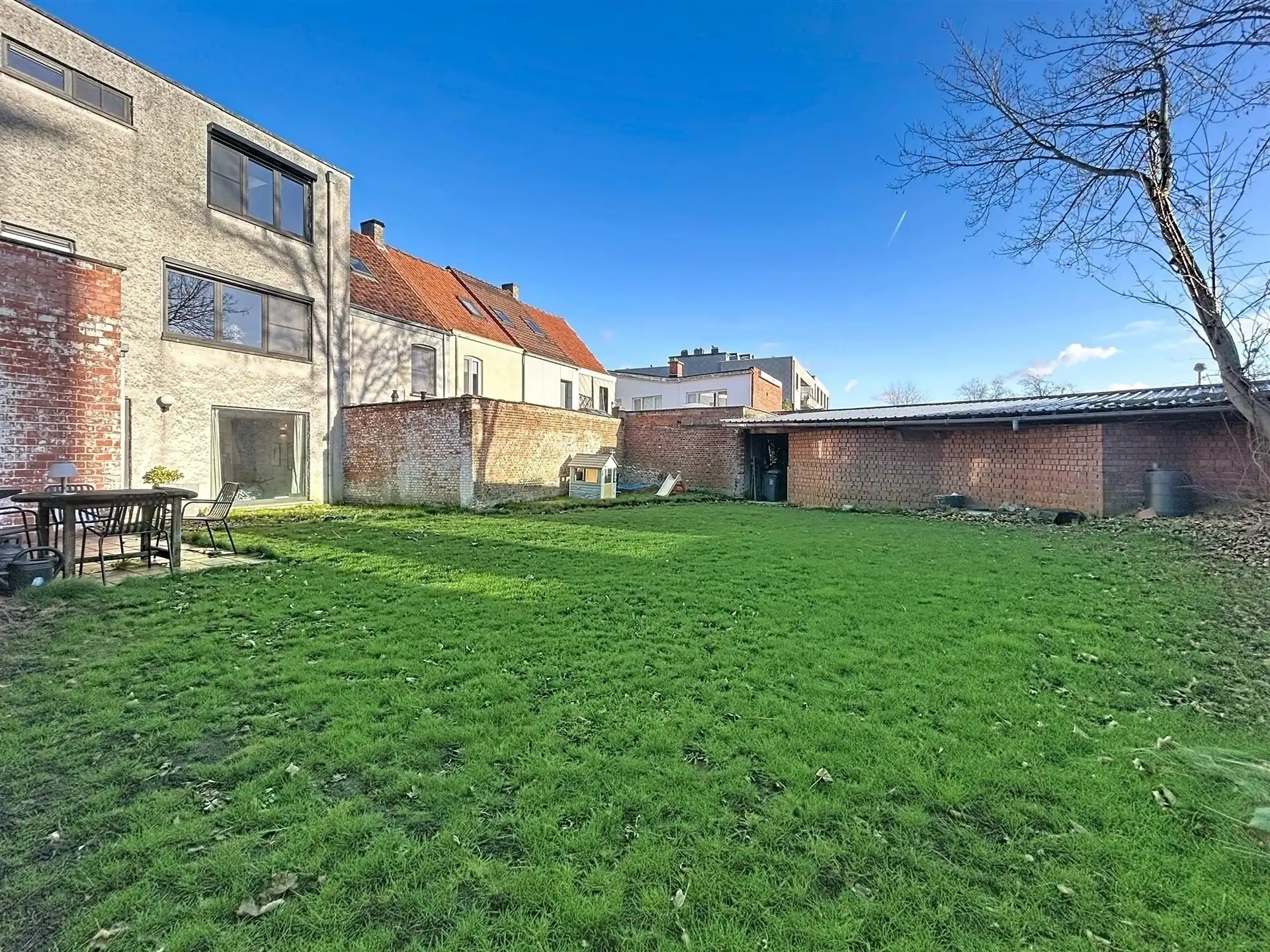 Instapklare ruime woning met grote garage op perceel van 359m² foto 16