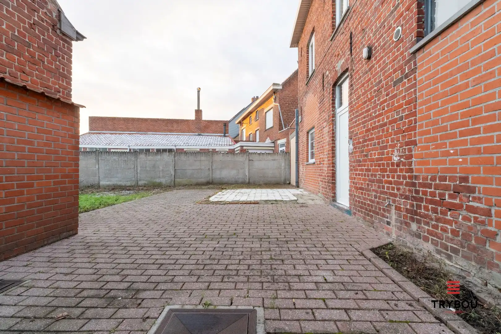 Ruime hoekwoning met tuin te Houthulst foto 8