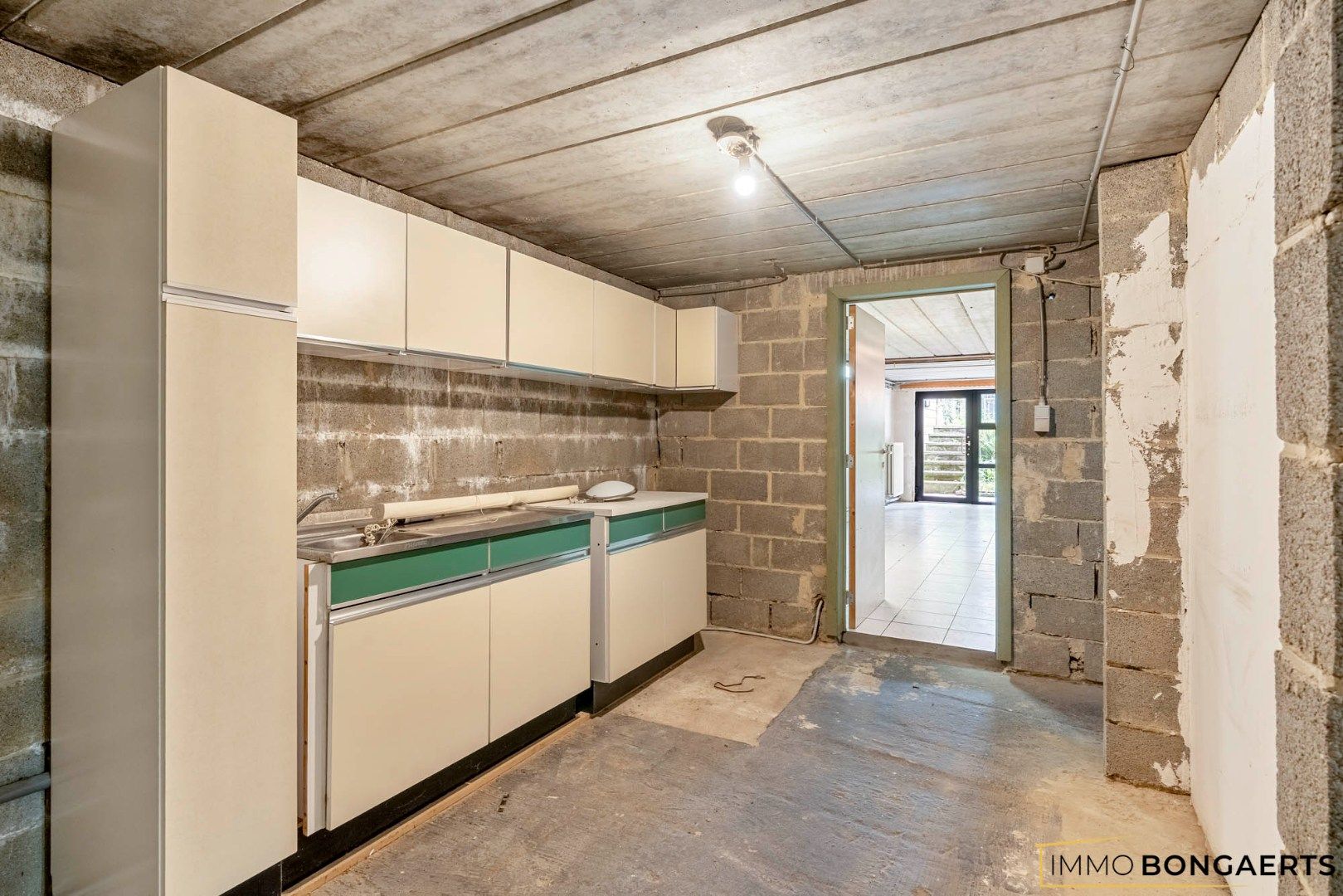 Rustig gelegen woning met 4 slaapkamers foto 34