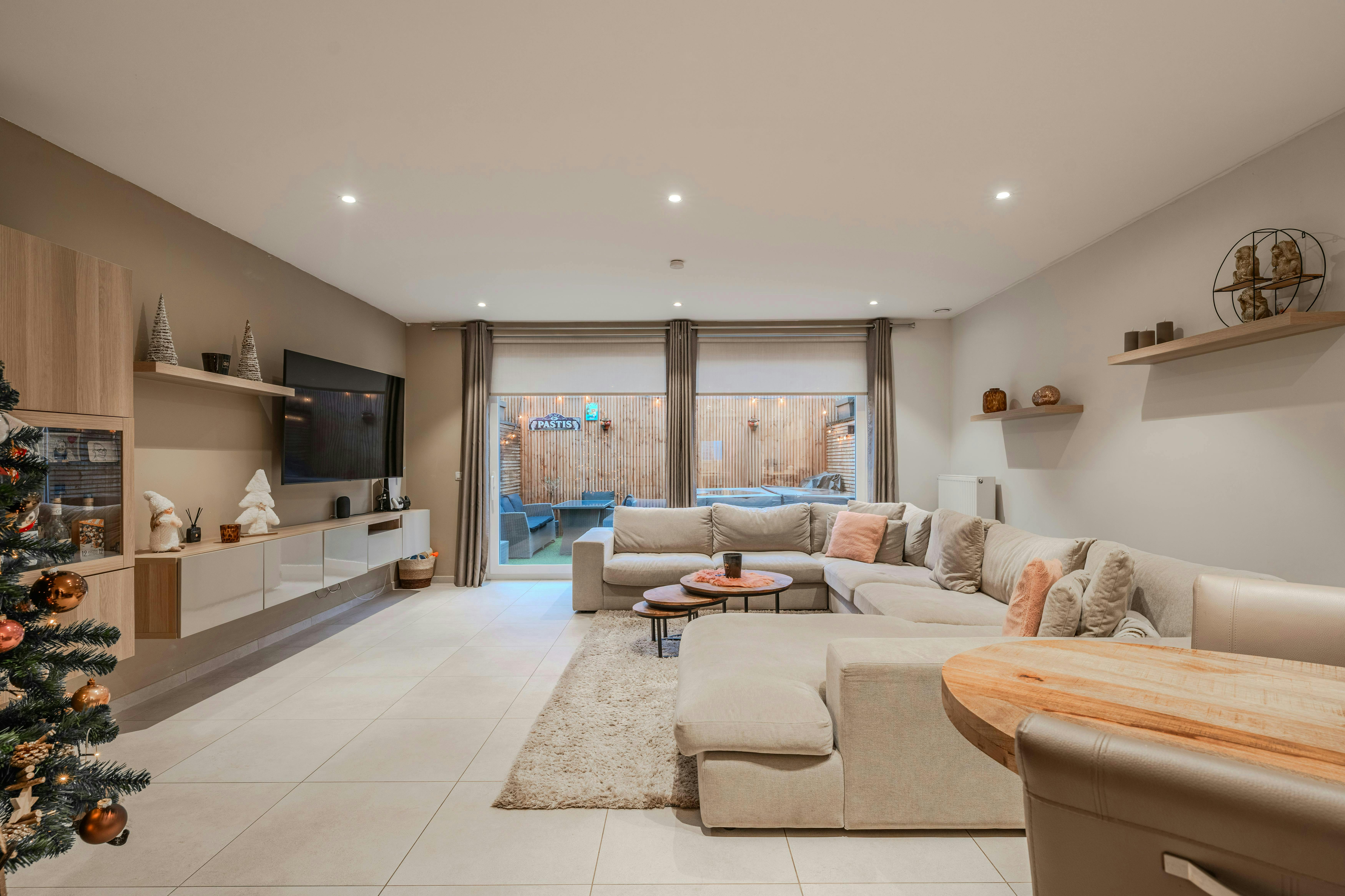 Recente woning met 4 slaapkamers te koop in Knokke-Heist foto 3