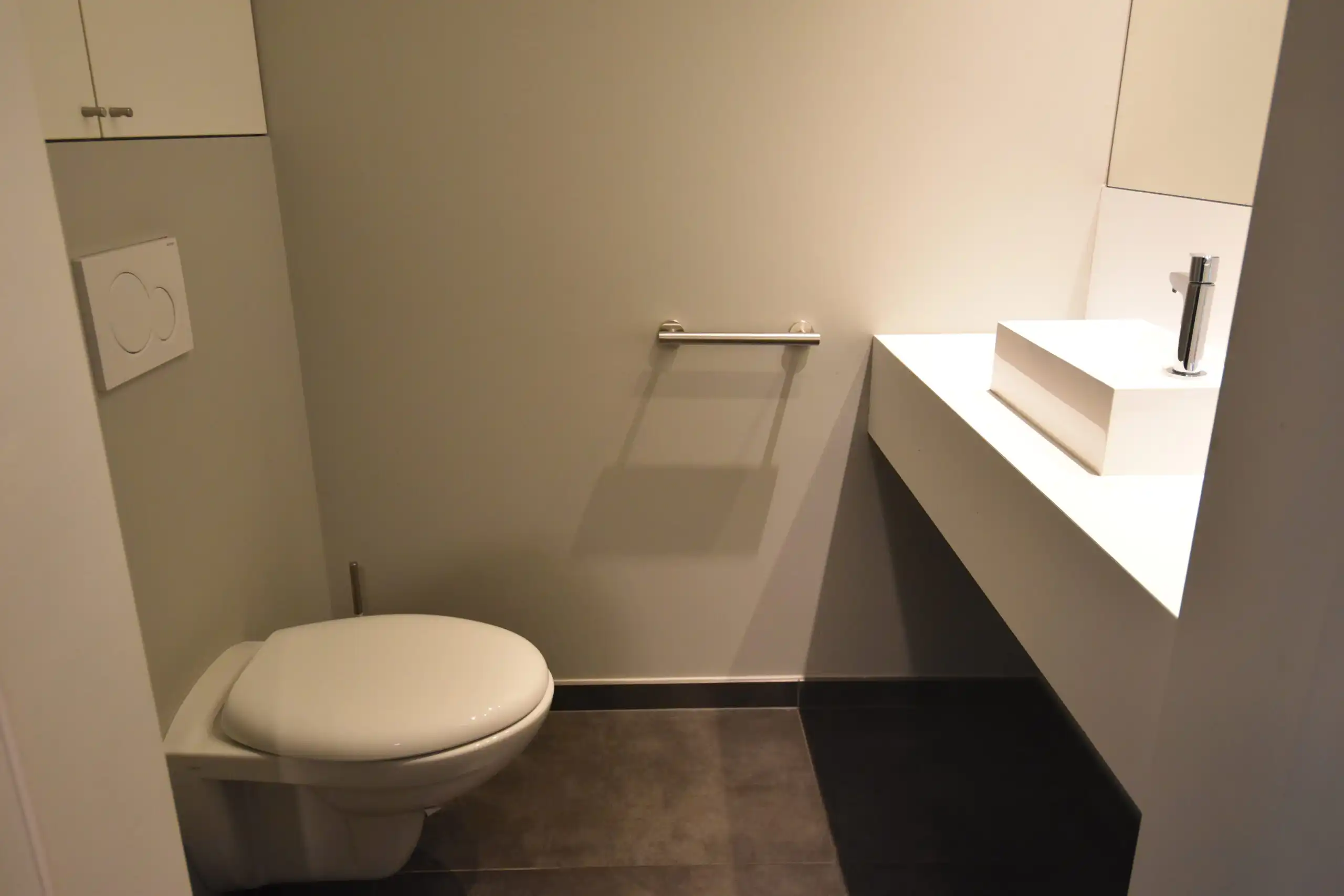 Volledig gerenoveerde woning met tuin en carport foto 13