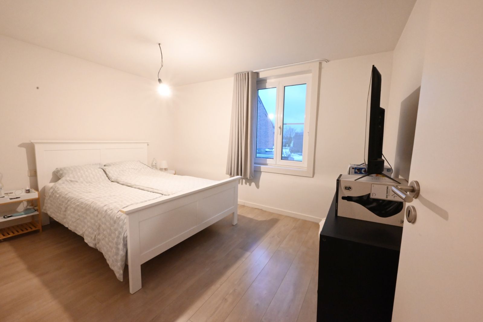 Ruime woning (HOB) met 4 slaapkamers in hartje Kachtem! foto 10