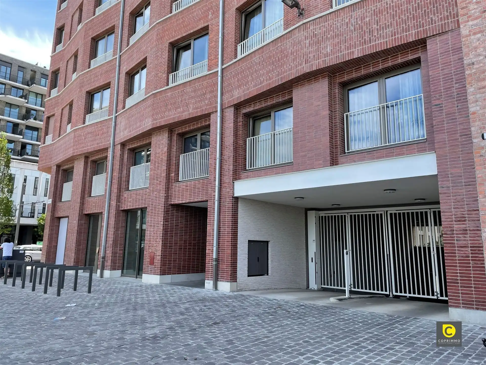 Ondergrondse autostaanplaats foto 3