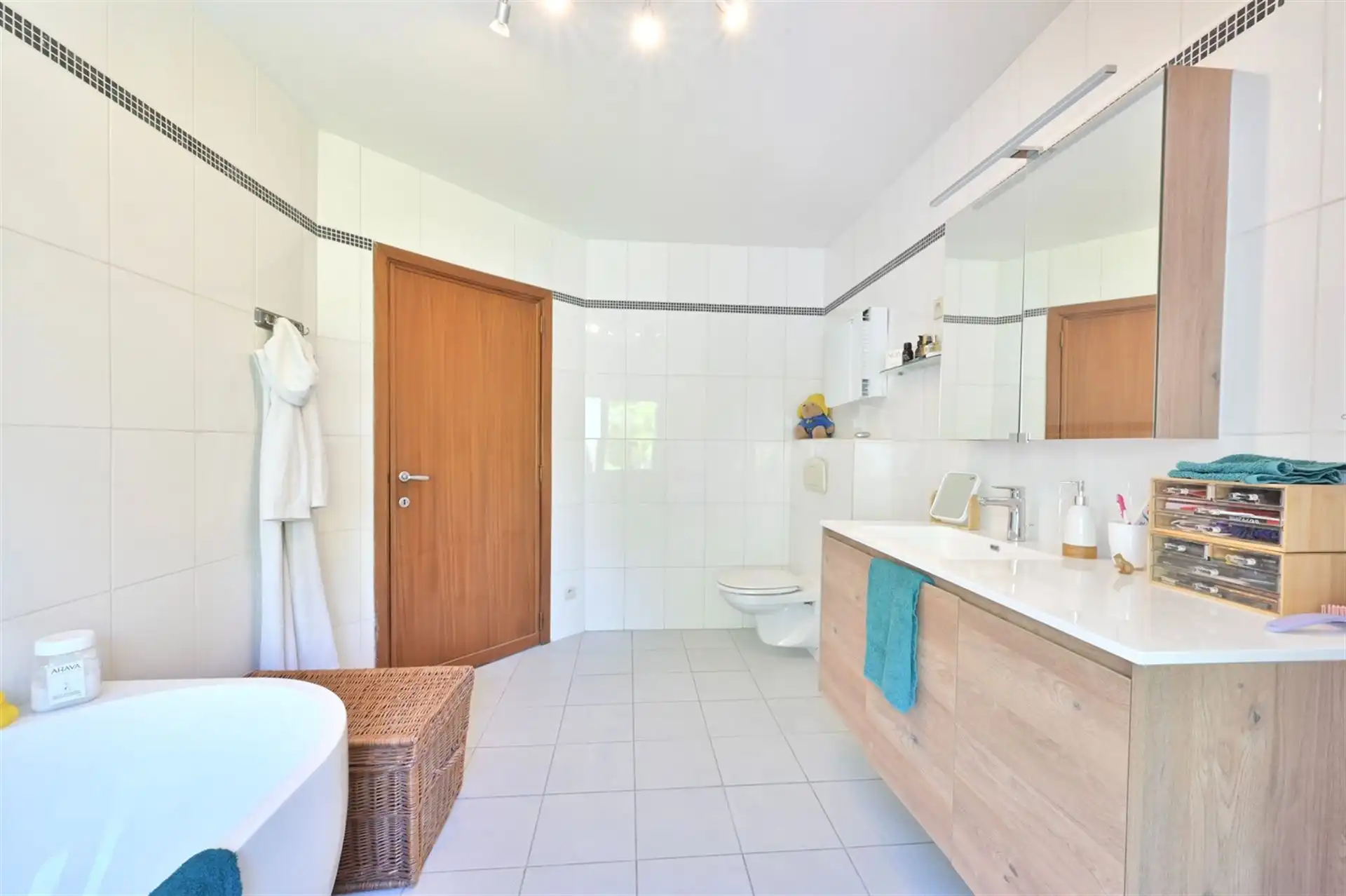 Instapklare open bebouwing met praktijkmogelijkheid, 3 à 4 slaapkamers en zonnige tuin foto 23