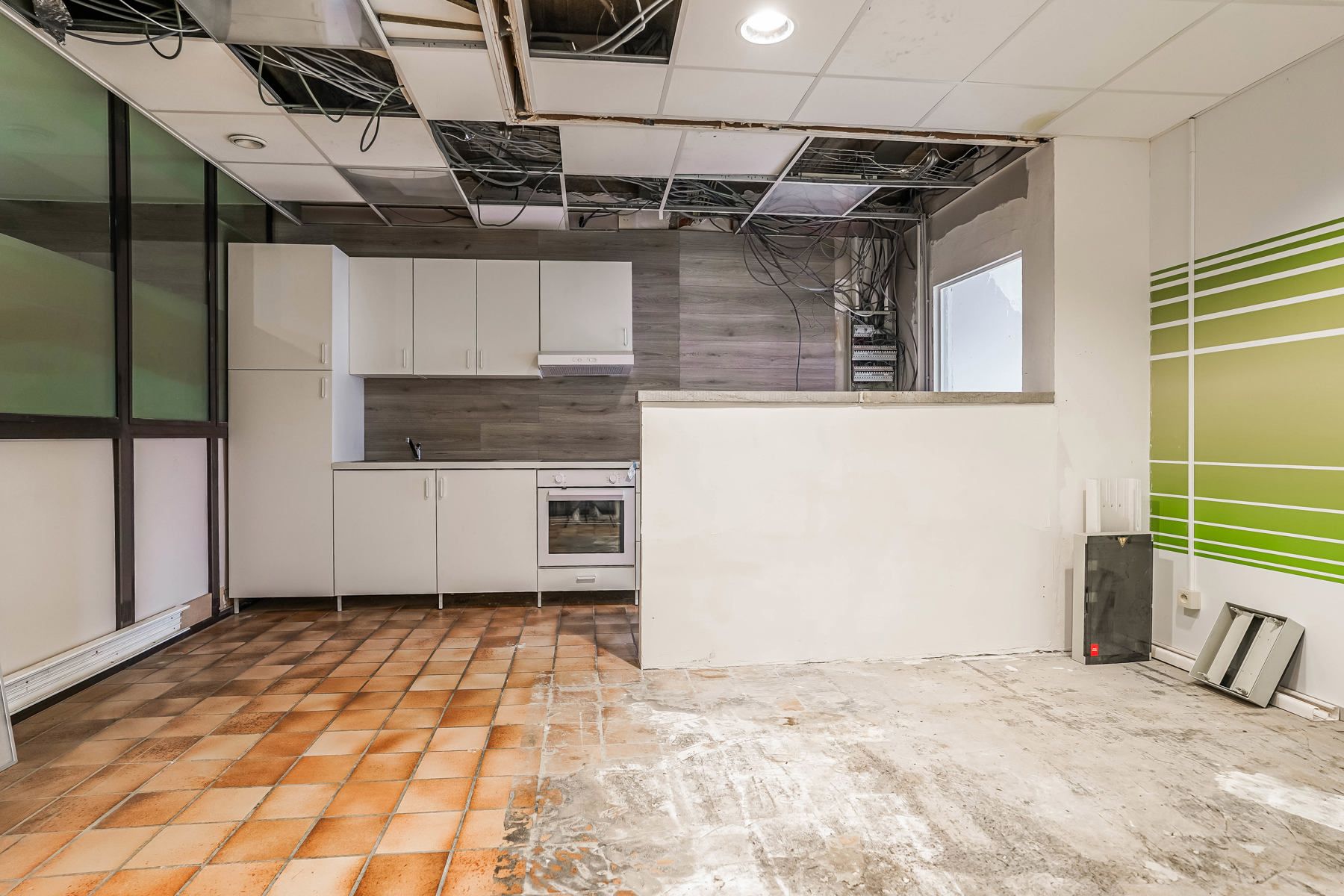 Veelzijdig, zeer ruim pand (handel én woonst) met tal van mogelijkheden in centrum Malderen! foto 7