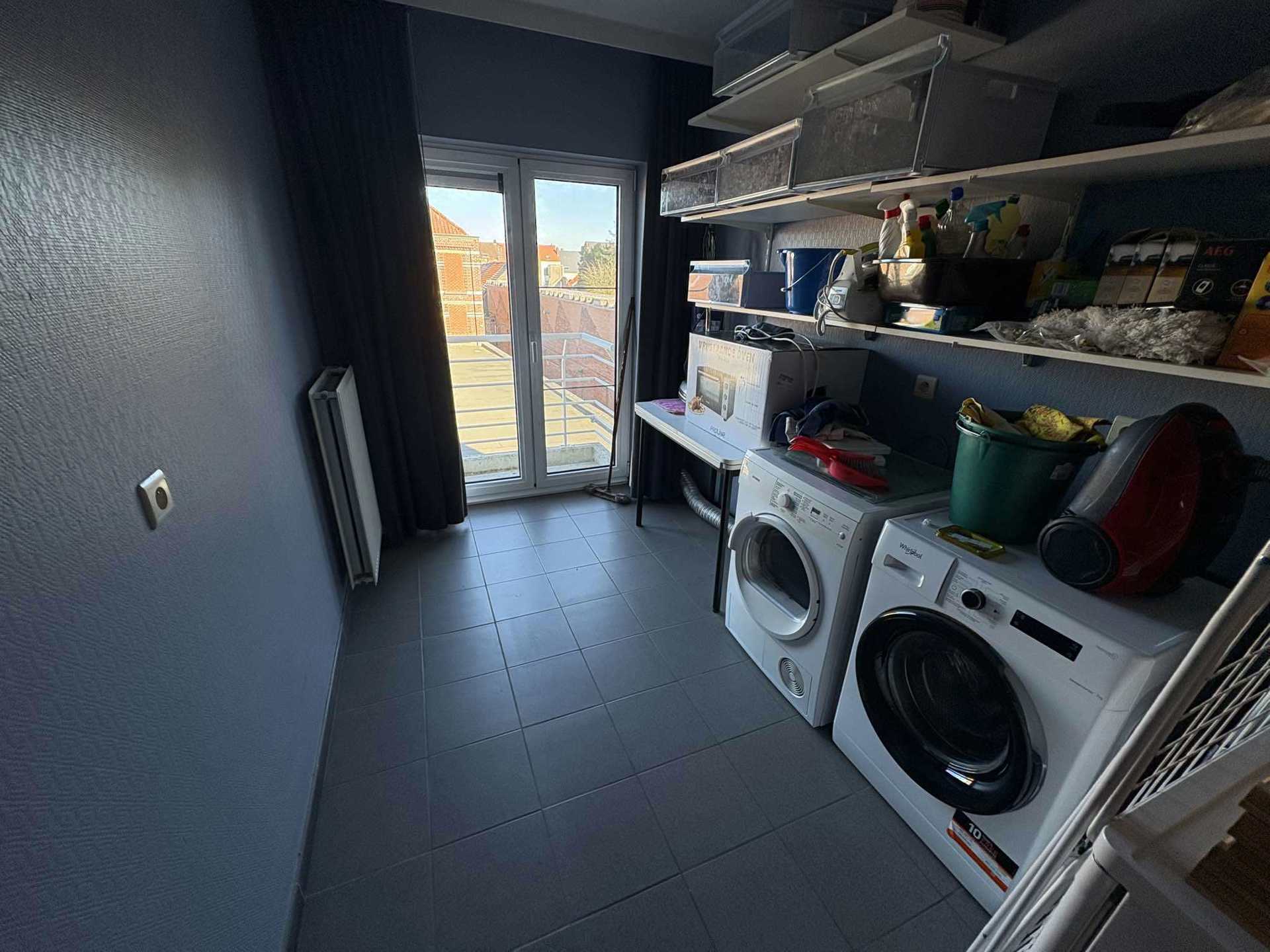 Ruim appartement met autostaanplaats foto 14