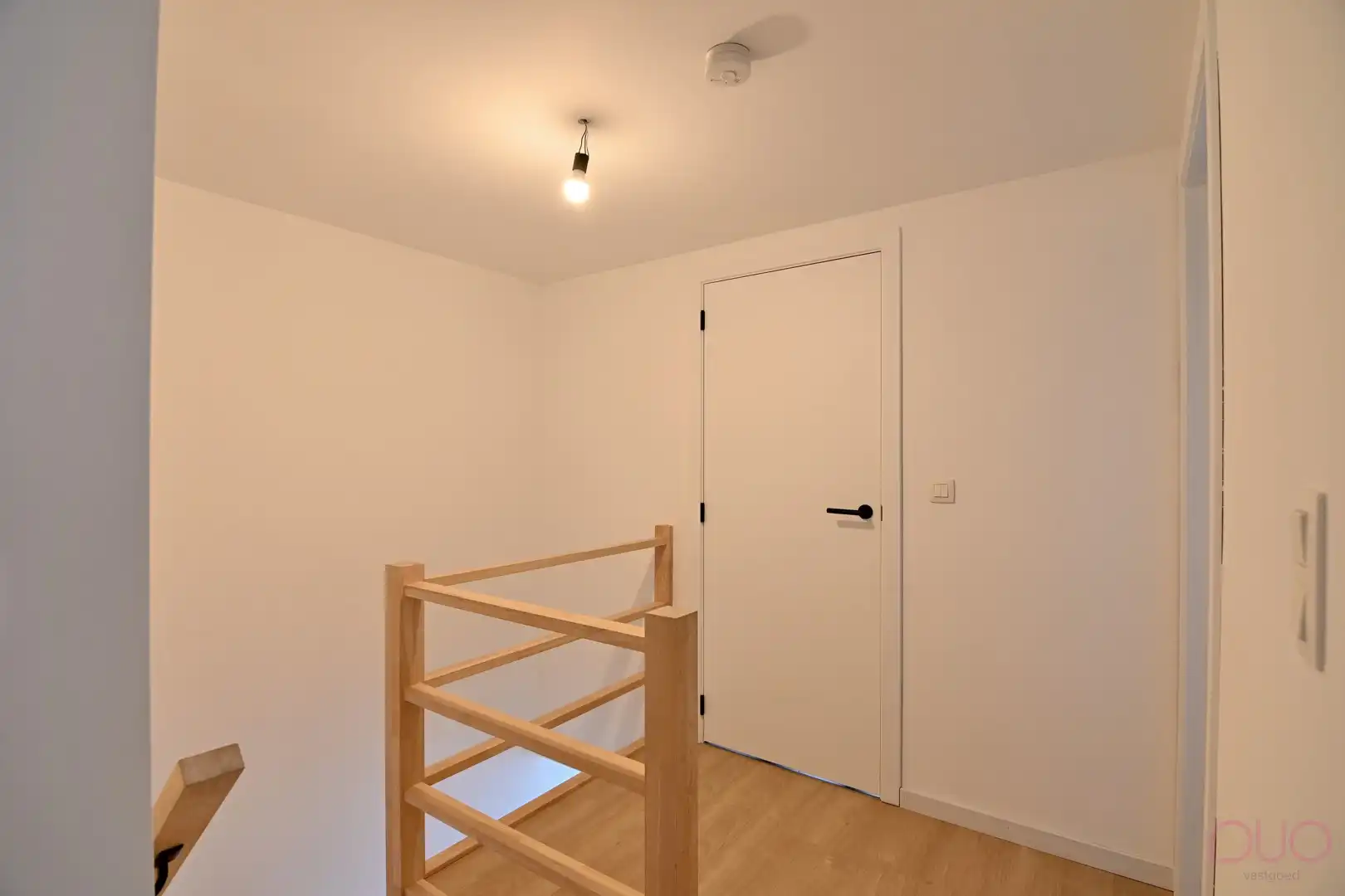 Moderne halfopen gezinswoning. foto 14