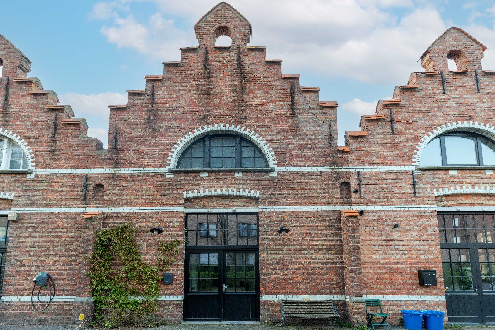 Loft, stijl en comfort in voormalig fabrieksgebouw foto {{pictureIndex}}