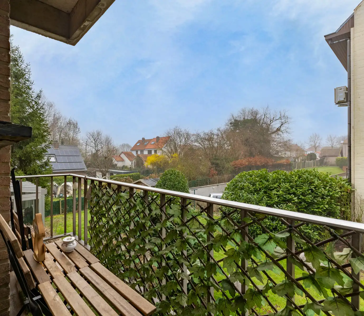 Opbrengsteigendom met 4 wooneenheden en 2 garages foto 9