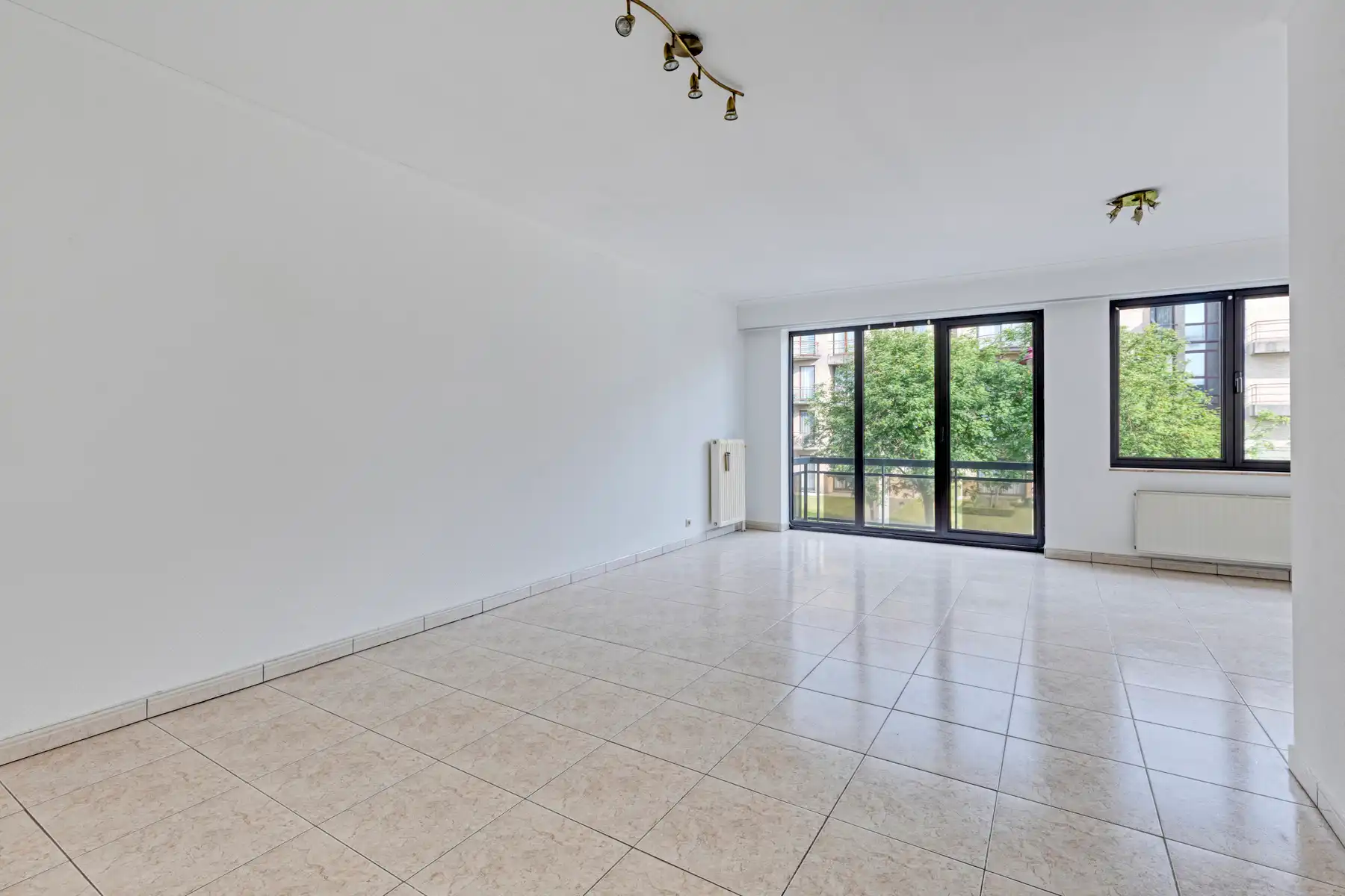 TOPPER! INSTAPKLAAR APPARTEMENT IN KLEINSCHALIG GEBOUW foto 4