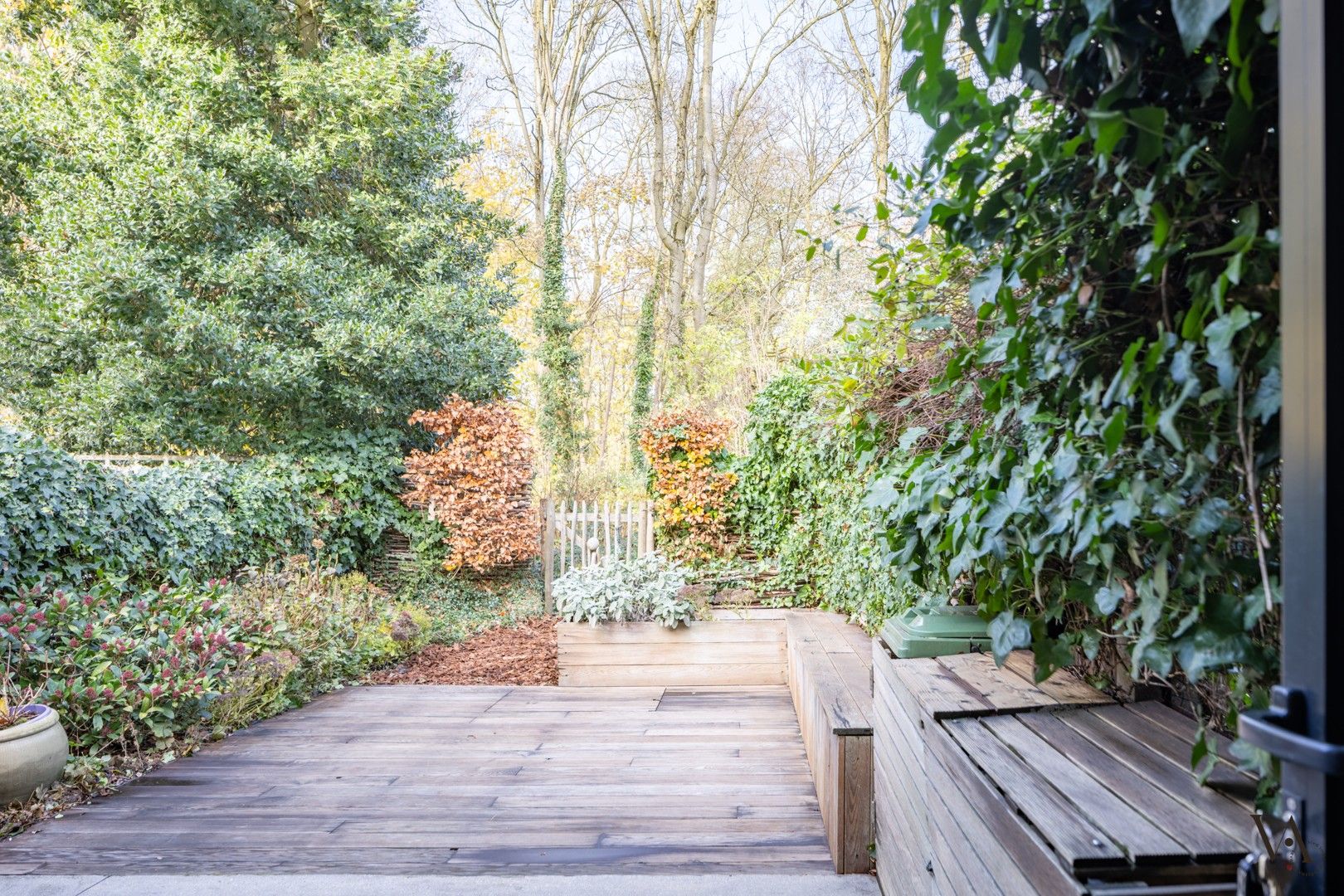 Gerenoveerde gezinswoning met tuin aan Park Michotte foto 12