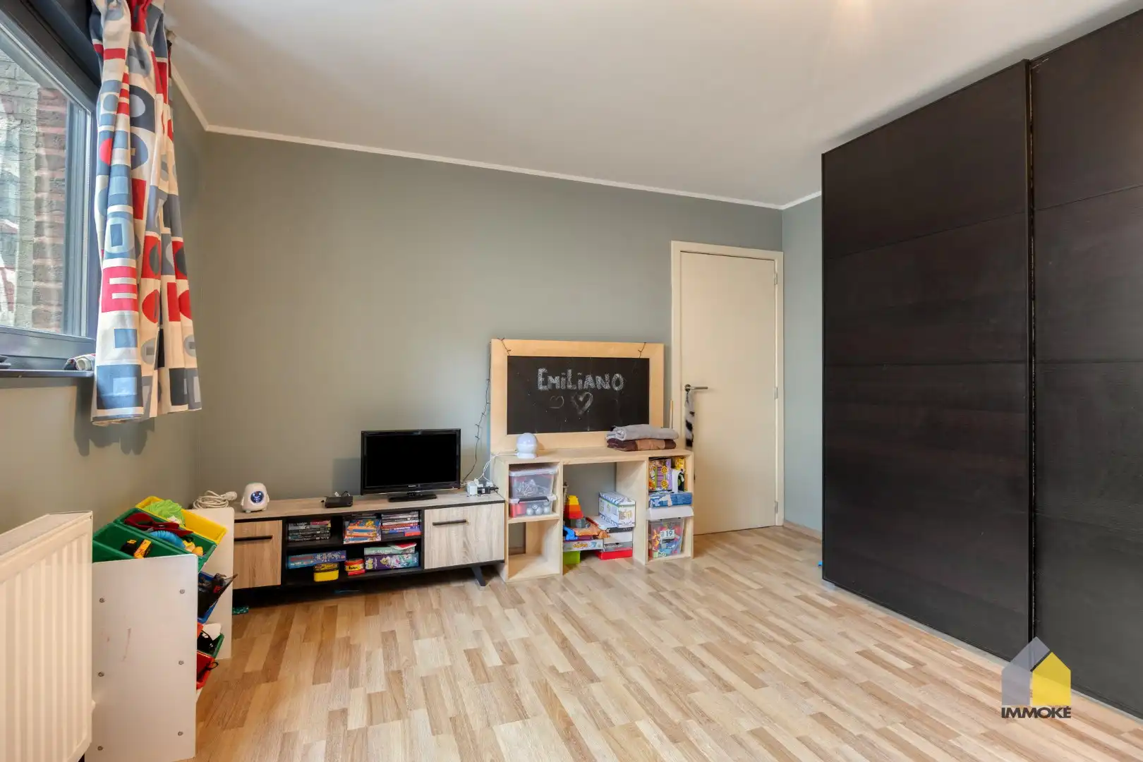 Gelijkvloers appartement (120 m²) met ruime woonkamer, 2 slpks. en terras. foto 10