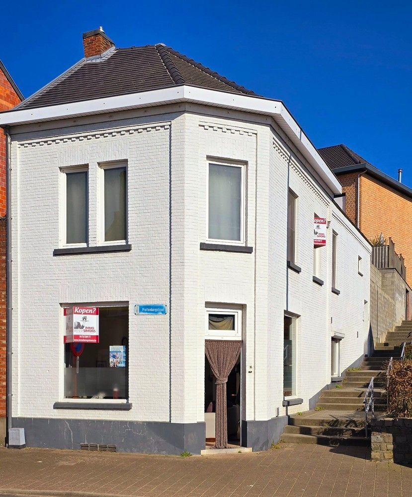 Hoofdfoto van de publicatie: Investeringseigendom te koop op een goede locatie.