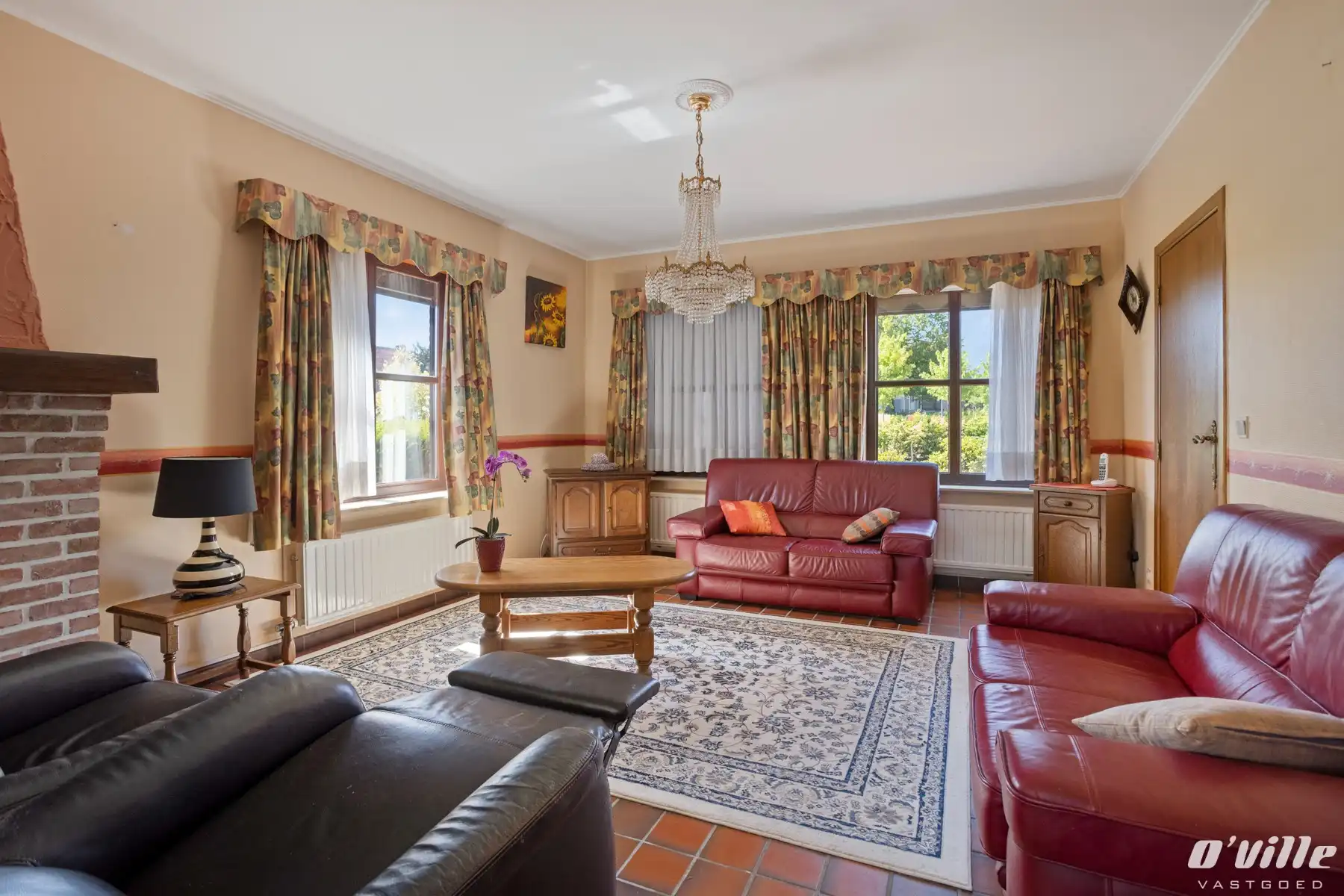 Klassieke stijlvolle villa met dakkapel foto 6