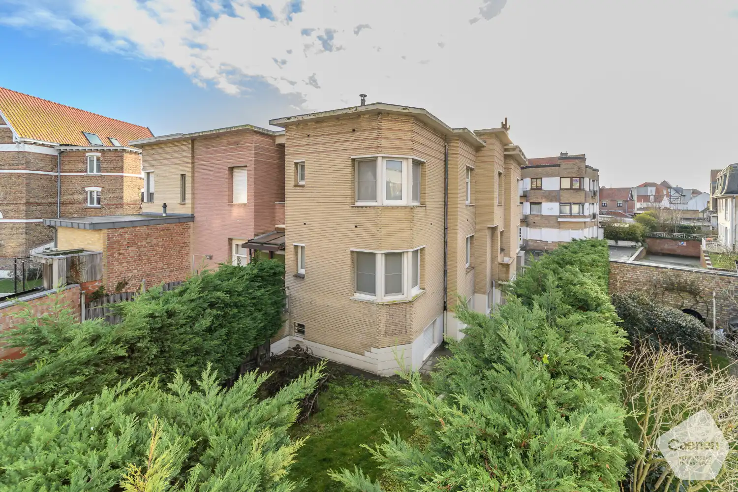 Multifunctionele halfopen woning met uitzonderlijk potentieel op topligging nabij zee en centrum foto 2