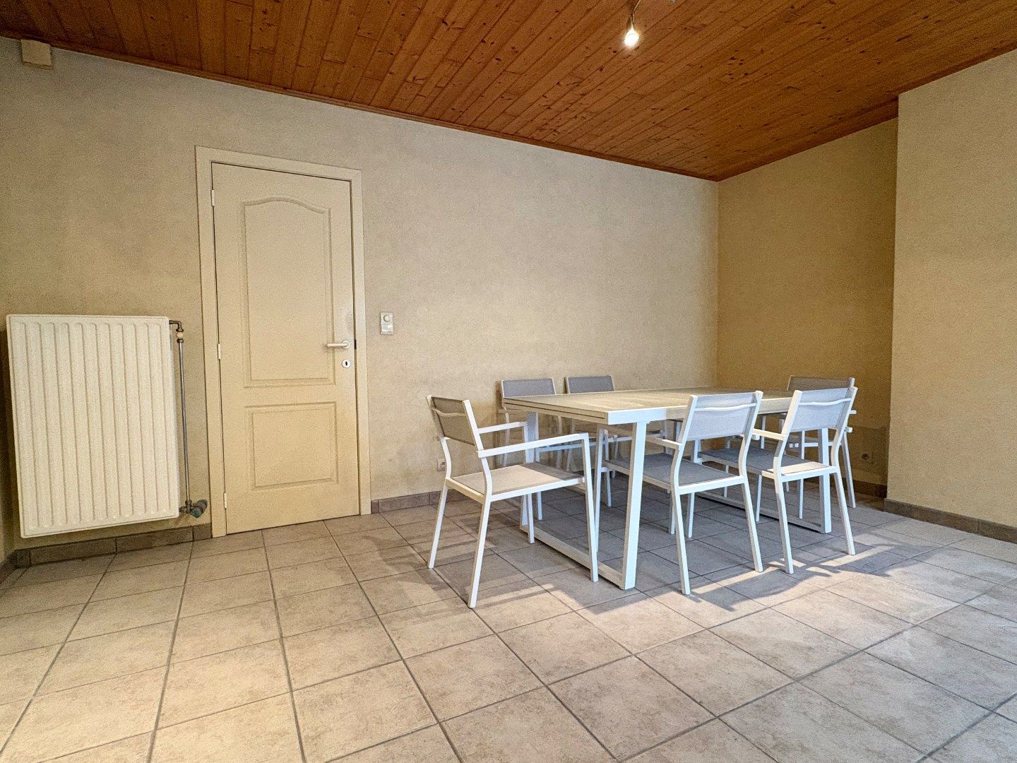 Instapklare woning te koop in Harelbeke met 3 slaapkamers en 2 leefruimtes! foto 7